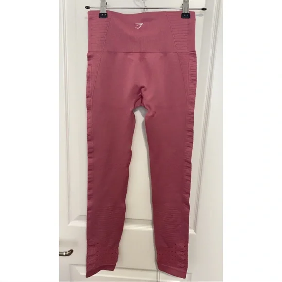 Gymshark Set - Picture 3 of 6